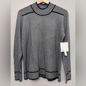 NWT 89th & Madison Gray Lightweight Sweater Size Medium
